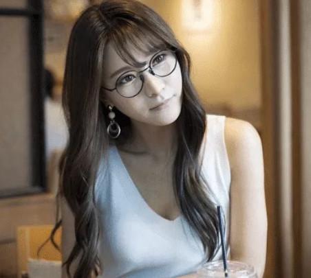 lpl和lck美女主持大比拼你pick谁网友周淑怡拖后腿