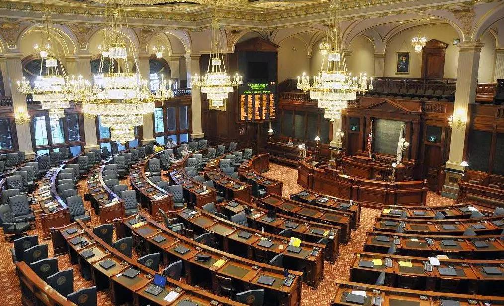 美国众议院投票通过暂停债务上限法案