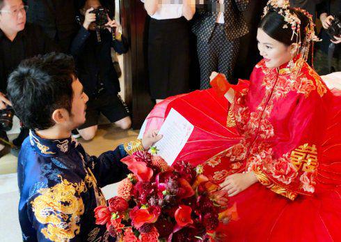 文/一床情书 7月9日,张晓晨在微博以一句"三生有幸"宣布结婚的喜讯