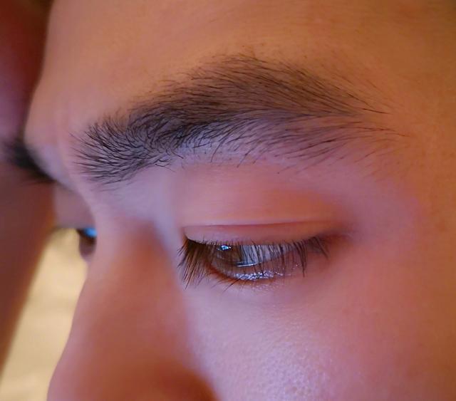 张馨予花式秀老公羡慕何捷英气的剑眉以致于想把他的眉毛拔掉