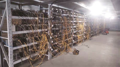 赚取比特币的电脑。检方提供