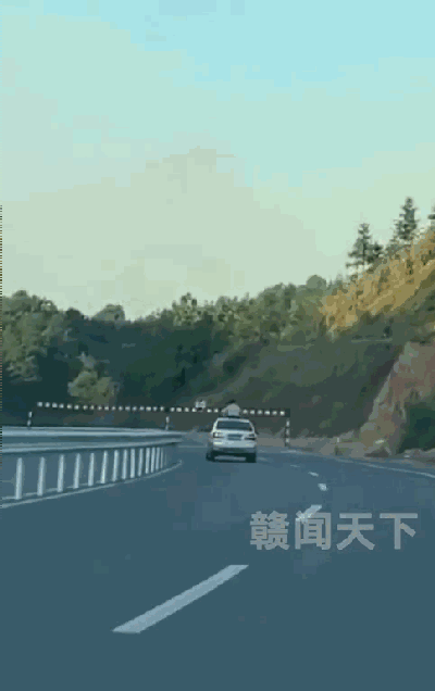 梅林斑马线前一小学生被撞！送到医院没救过来…暑假看好孩子！休闲区蓝鸢梦想 - Www.slyday.coM