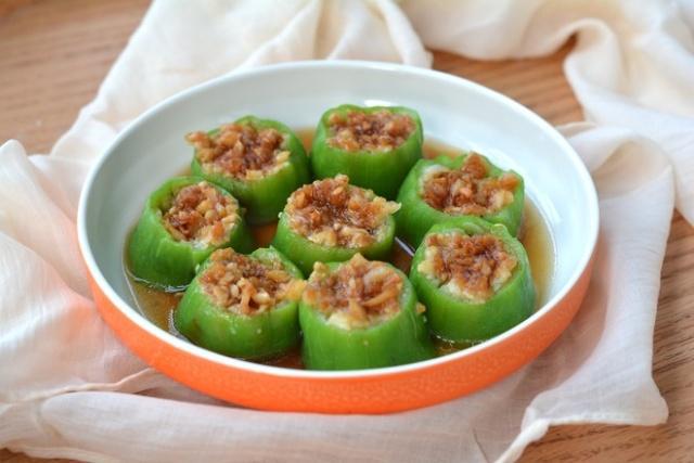 教你做金蒜蒸丝瓜,简单易学,清淡有营养,家常菜也能吃出新花菜