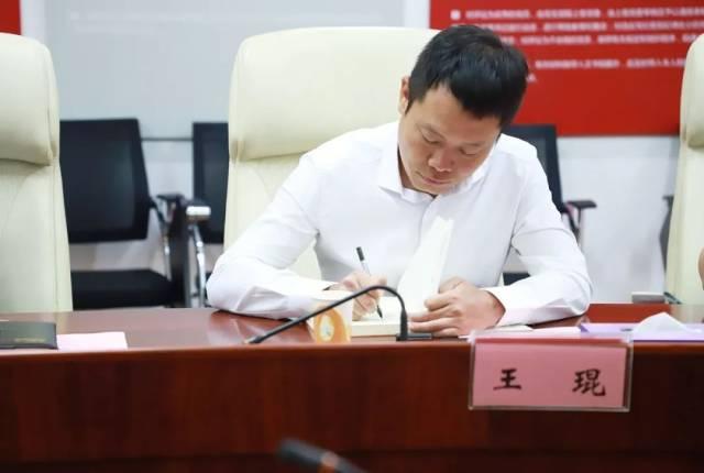 盐田区委常委,区委(府)办主任王琨进一步提出,要将盐田区法治文化教育