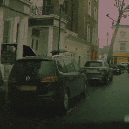 特斯拉炫技现场：电驴、行人、快递车，中国的小路难不倒Autopilot自动驾驶_创事记_新浪科技_新浪网