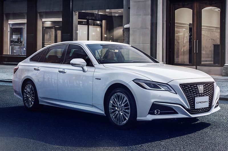 第15代丰田皇冠特别版,外观内装质感同步向上提升!