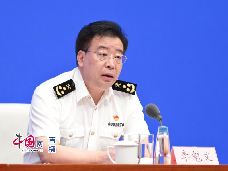 总署新闻发言人,统计分析司司长李魁文介绍2019年上半年进出口情况,并