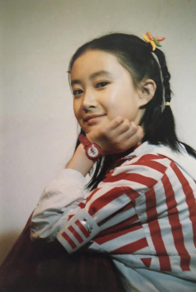 舒畅直播被疑整容 之前活动生图还好好的呀 滤镜中招的明星真不少