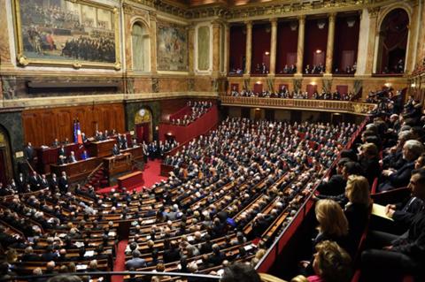 此前法国议会两院联席会议在位于巴黎西南郊的凡尔赛宫举行。（法新社）