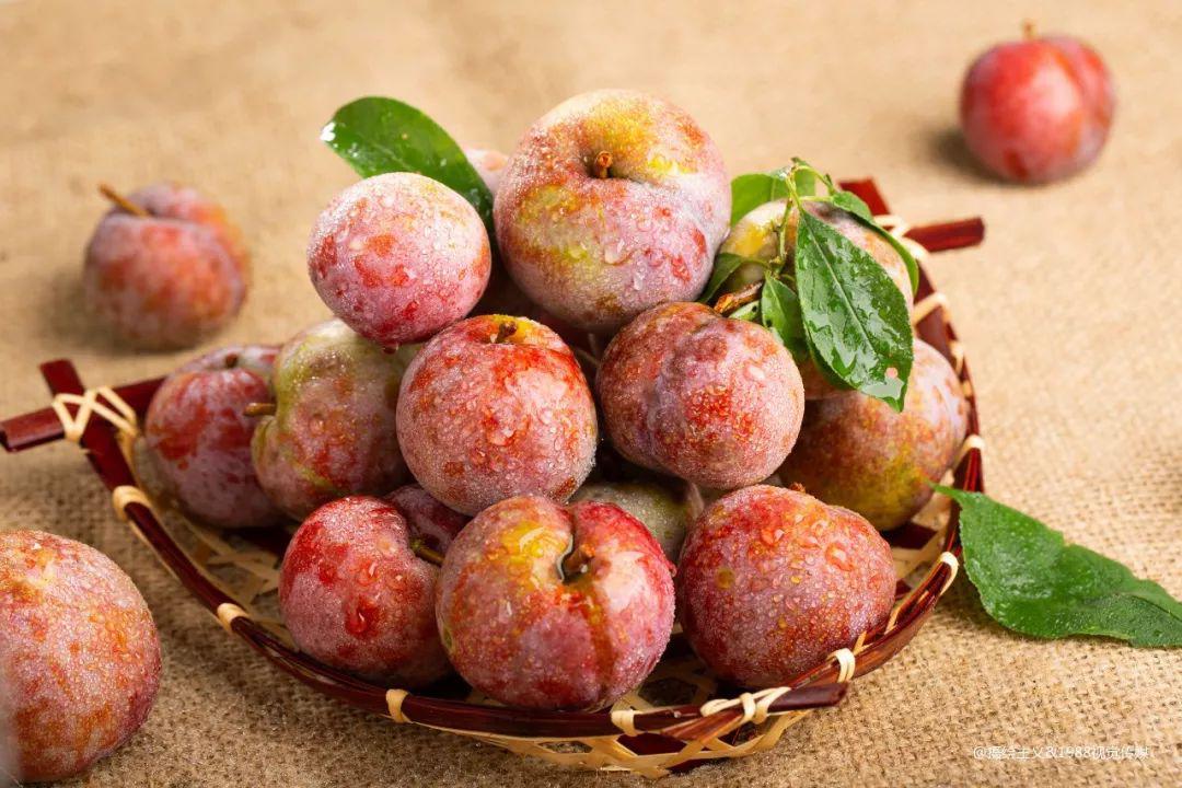 武平电商协会助力东留芙蓉李网上销售!