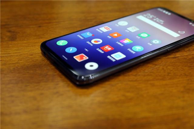 手机续航时间排行_iPhone13电池续航时间揭晓,最高提升一倍!(2)