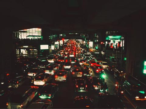 十大城市平均通勤40分钟,沪京近1小时居首,为啥上班这么难?|集聚|核心区|卫星城_新浪新闻