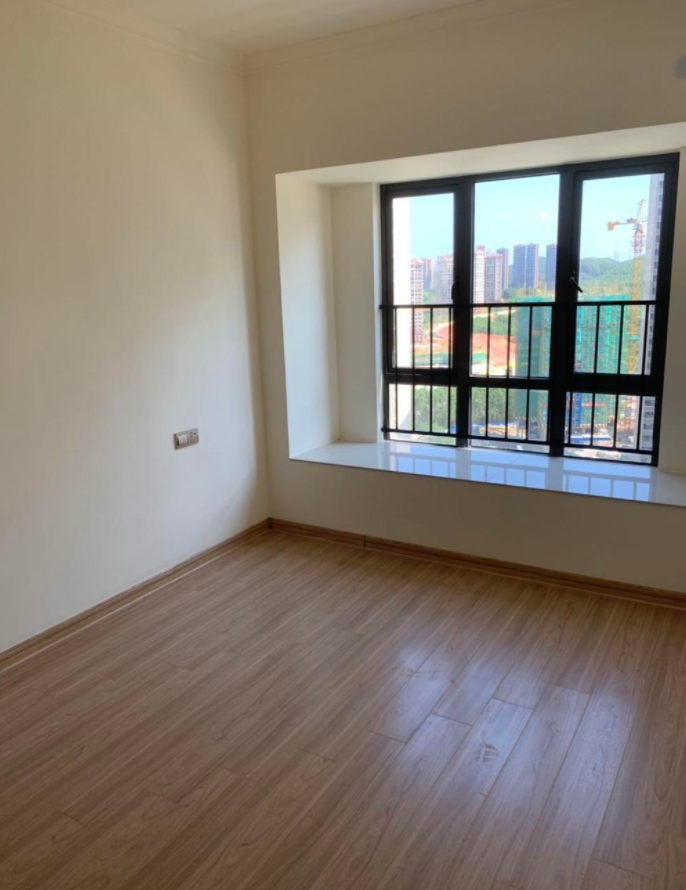 刚交钥匙的碧桂园精装房,效果简洁没惊喜,有没有必要重装呢?