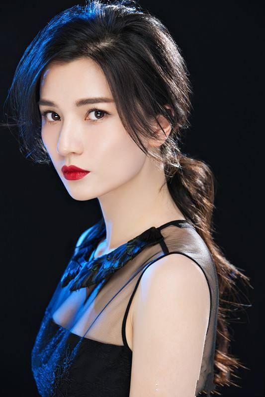 毕业于加拿大名校的理工女,没被朱一龙带火,今因女囚角色火了|王艺曈