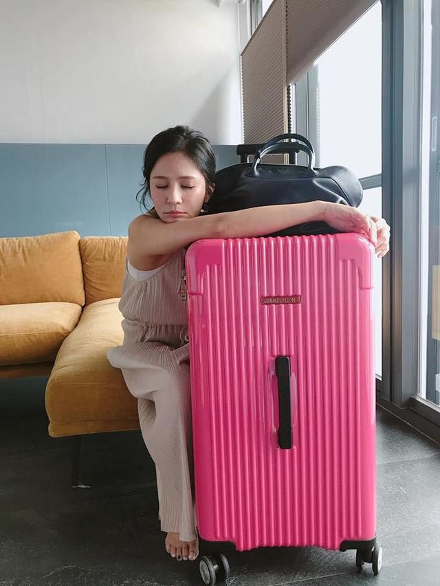 除rimowa外受林志玲,昆凌,刘雯等女神热捧的6大行李箱品牌