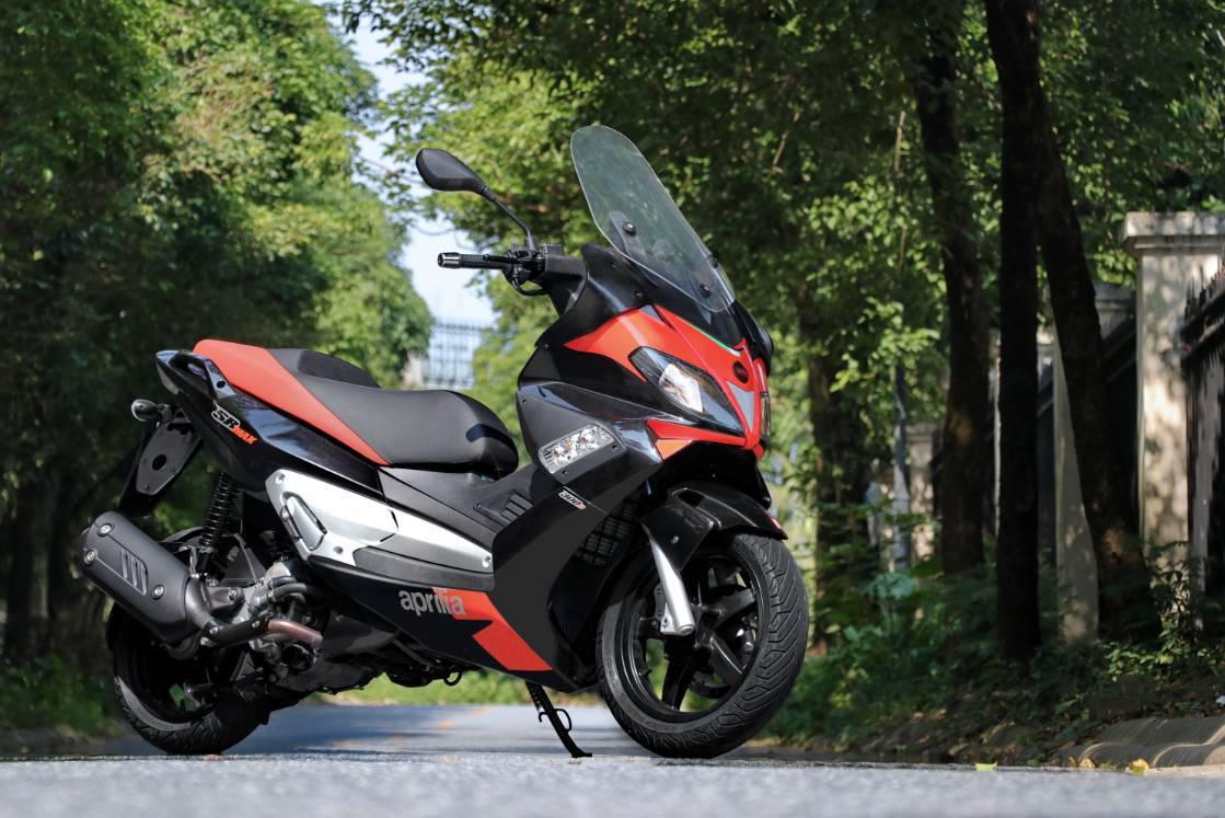 众创阿普利亚sr max300,运动型大踏板的代表性车款!