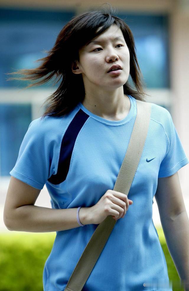 二婚娶亚洲泳后,一起照顾前妻父母|莫科|周雅菲|男篮_新浪新闻