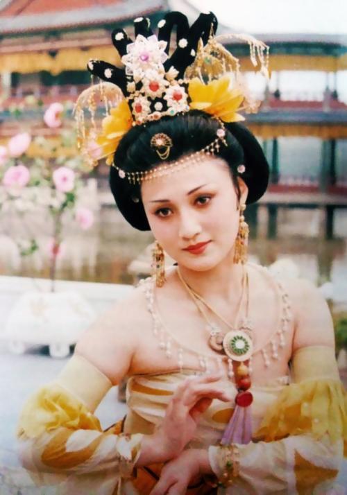 专家还原出她的相貌,网友称像一名香港演员|杨贵妃|杨玉环|还原_新浪