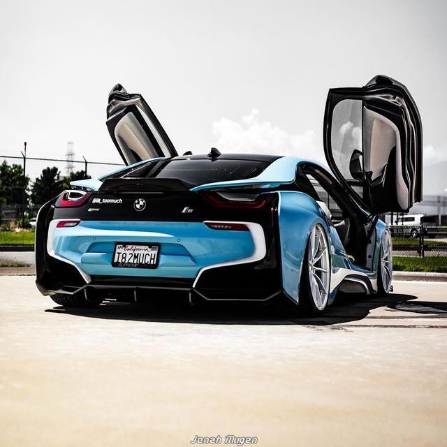回到未来改装bmwi8这个有点帅了