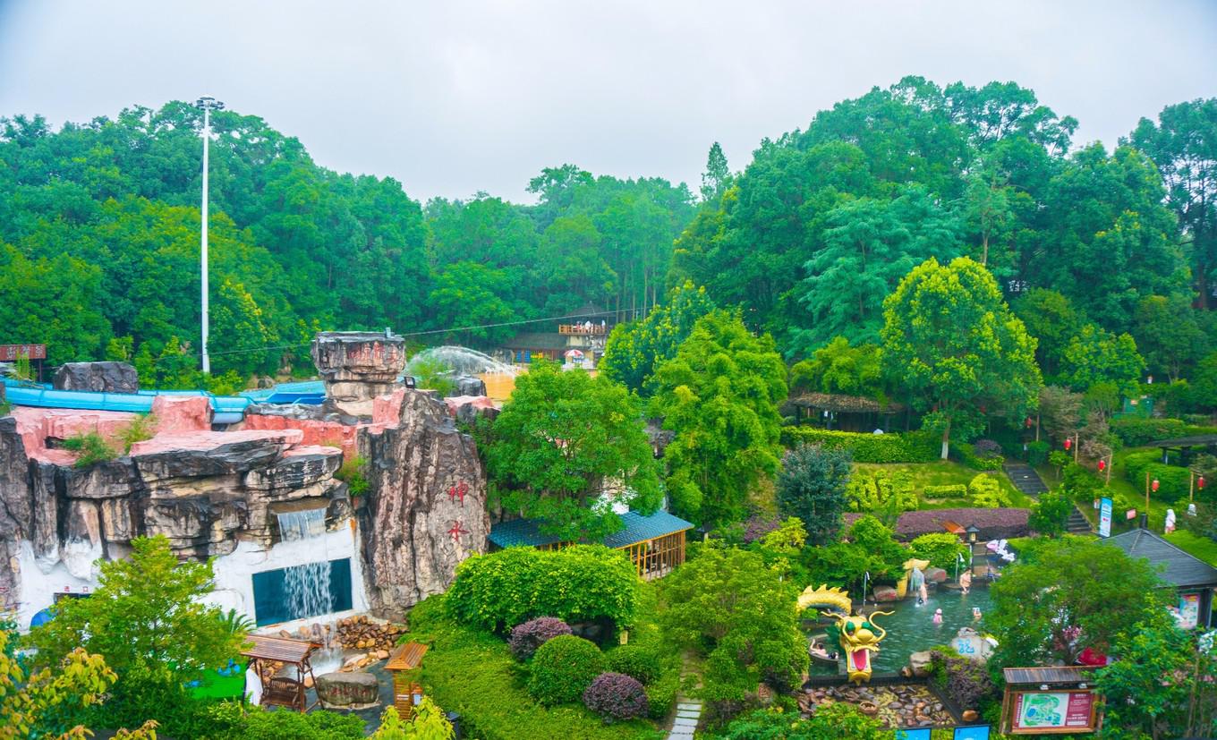 一家老小宁乡紫龙湾,飘雪温泉亲子玩水嗨翻天
