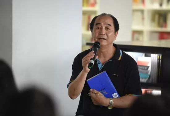 艾宝良朗读《人五人六》中的片段"刘一达的文字有味道,什么味道?