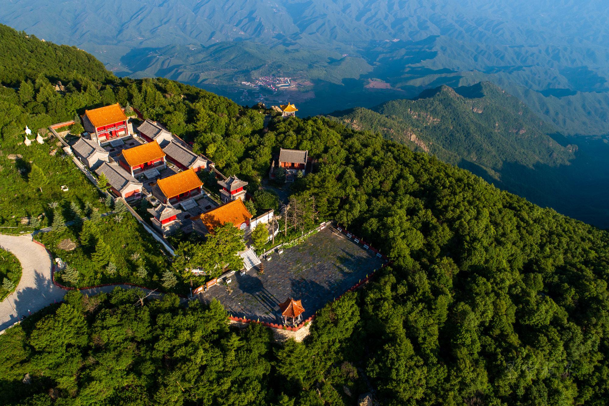 北京第三峰百花山,夏日清凉世界,高山林海花园|寺庙|百花山|千佛岩