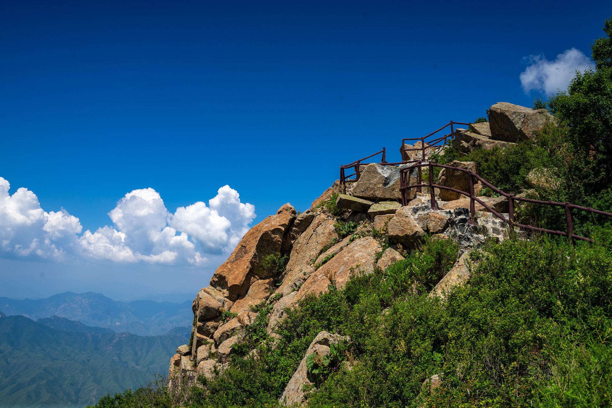 北京第三峰百花山,夏日清凉世界,高山林海花园