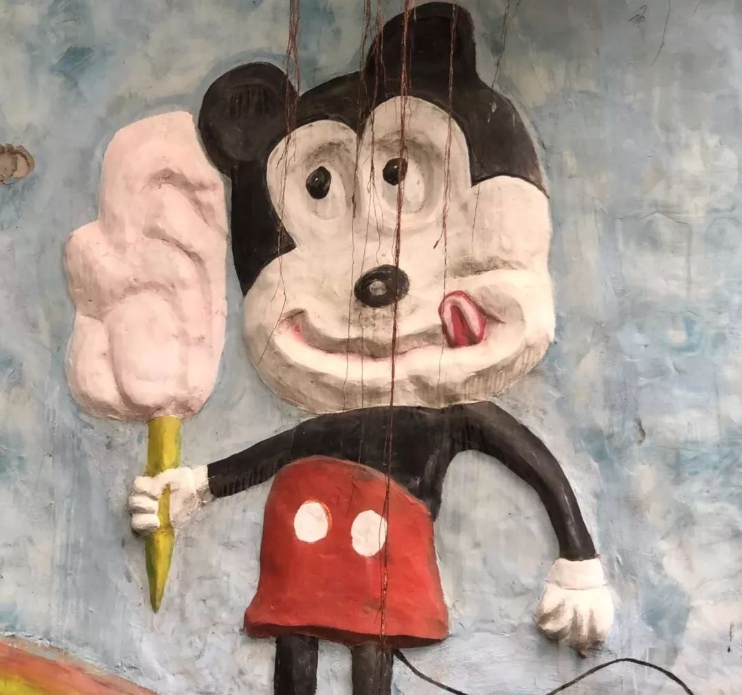 被这只米老鼠吓死了,迪士尼开始做恐怖乐园了吗?