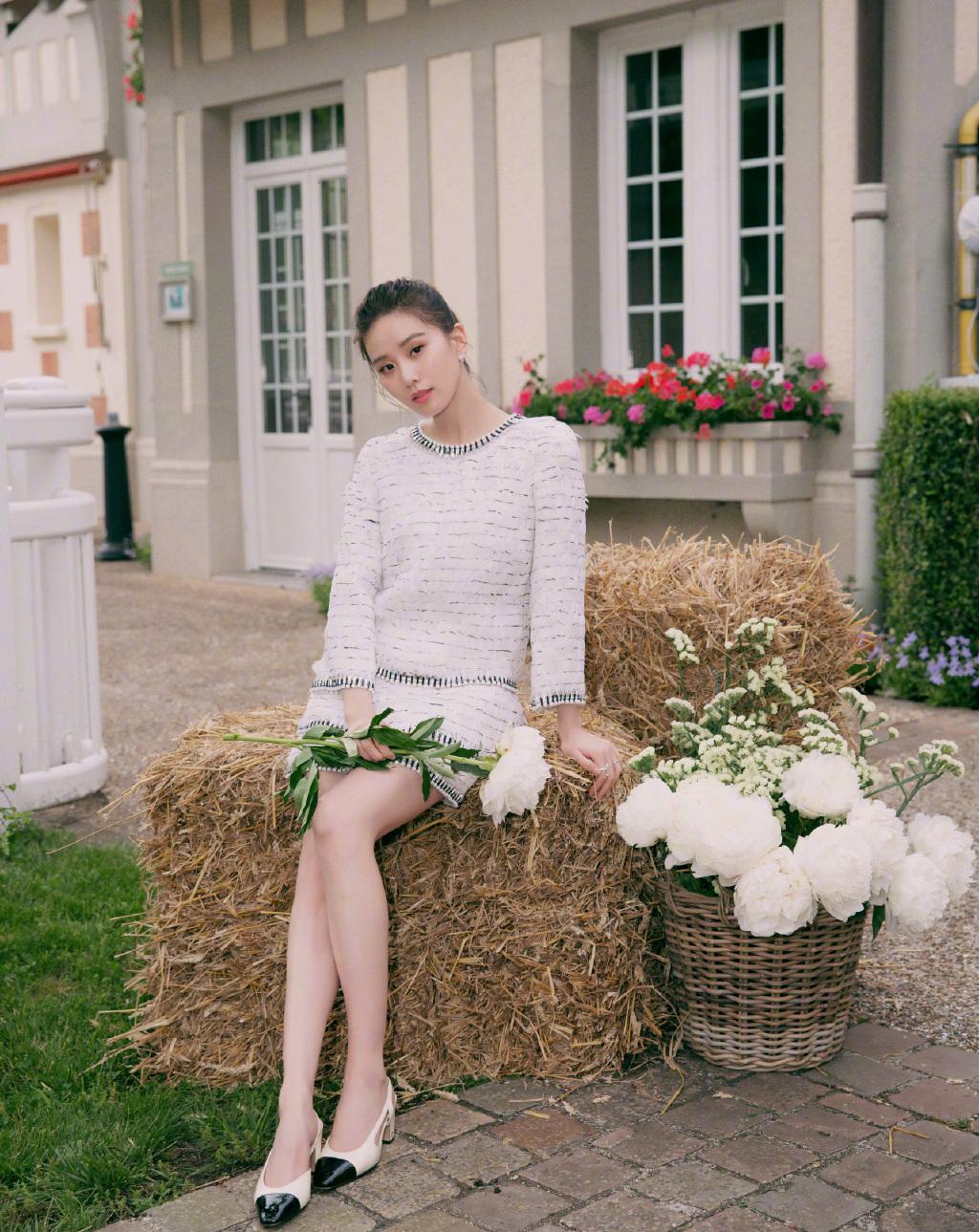 在娱乐圈里从出道开始就公认气质好的女明星很少,就比如刘亦菲,刘诗诗