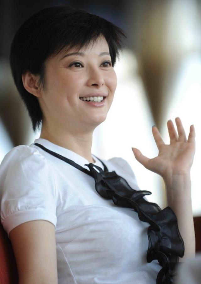 袁立发微博否认被封杀晒图片证据力证做慈善不赚钱