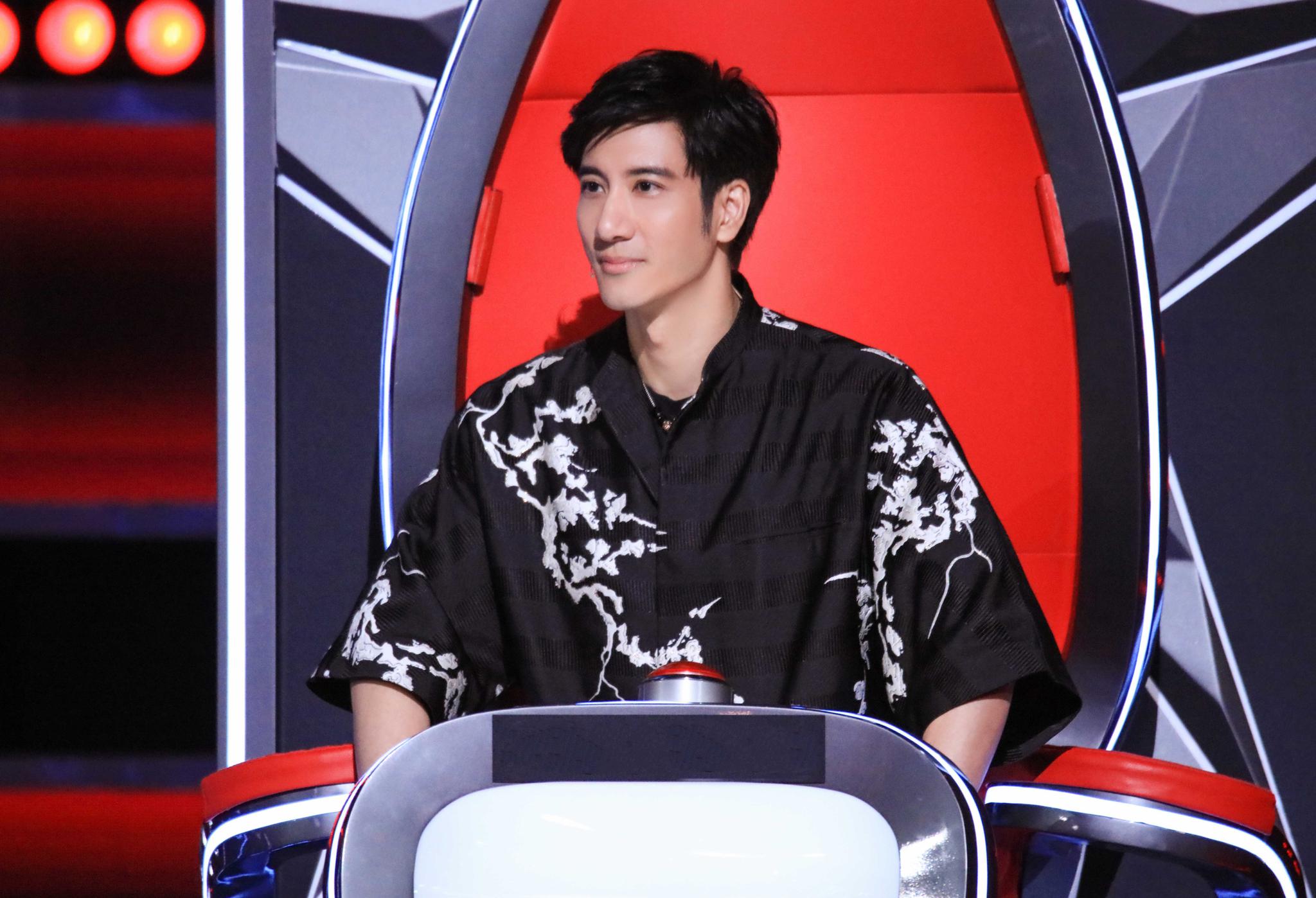 王力宏《中国好声音》多样风格尽显英气