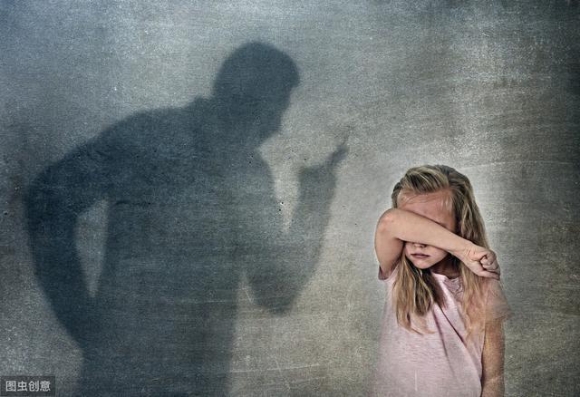 孩子胆小懦弱、怕事?其实是受父母的影响,这误区越早抛弃越好|父母|乐乐|心理_新浪新闻