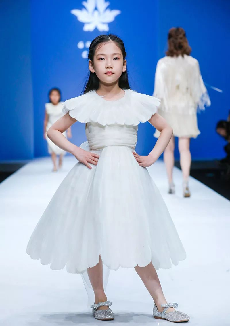 征集令中国儿童风采模特大赛总决赛暨北京时装周风采盛典寻找最美的你