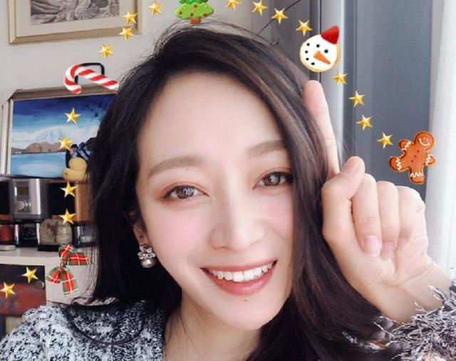 王治郅再婚女神后,首次与前妻同框!她看着憔悴,两人保持距离