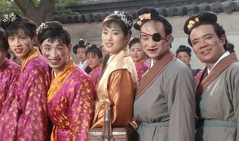《唐伯虎点秋香》中,有很多场景都是现在演员不想去做的事情,这也是