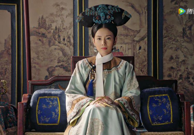 如懿传中董洁和周迅的皇后坐姿pk富察成典范如懿苦瓜脸