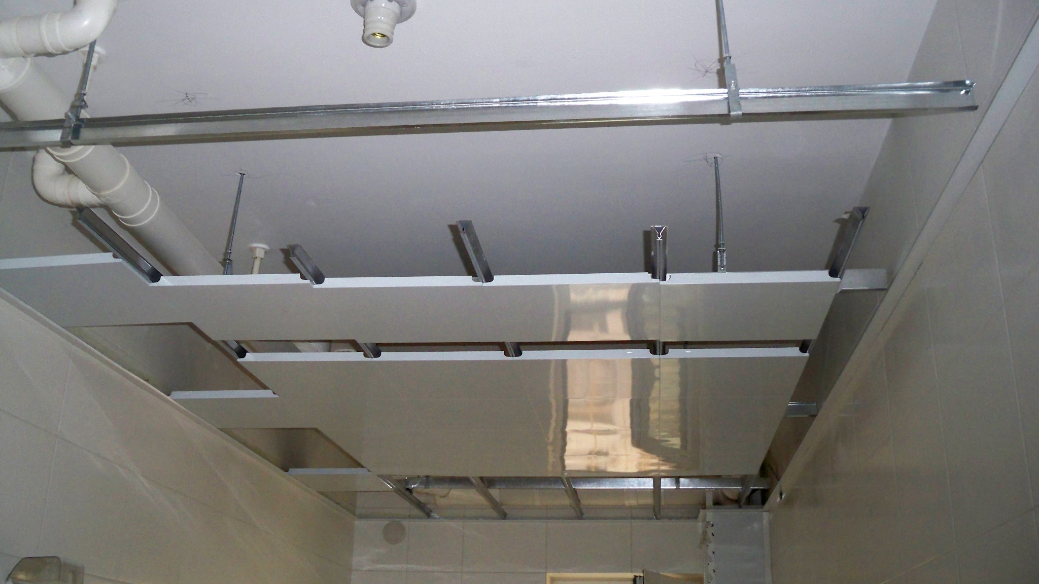 集成吊顶怎样拆