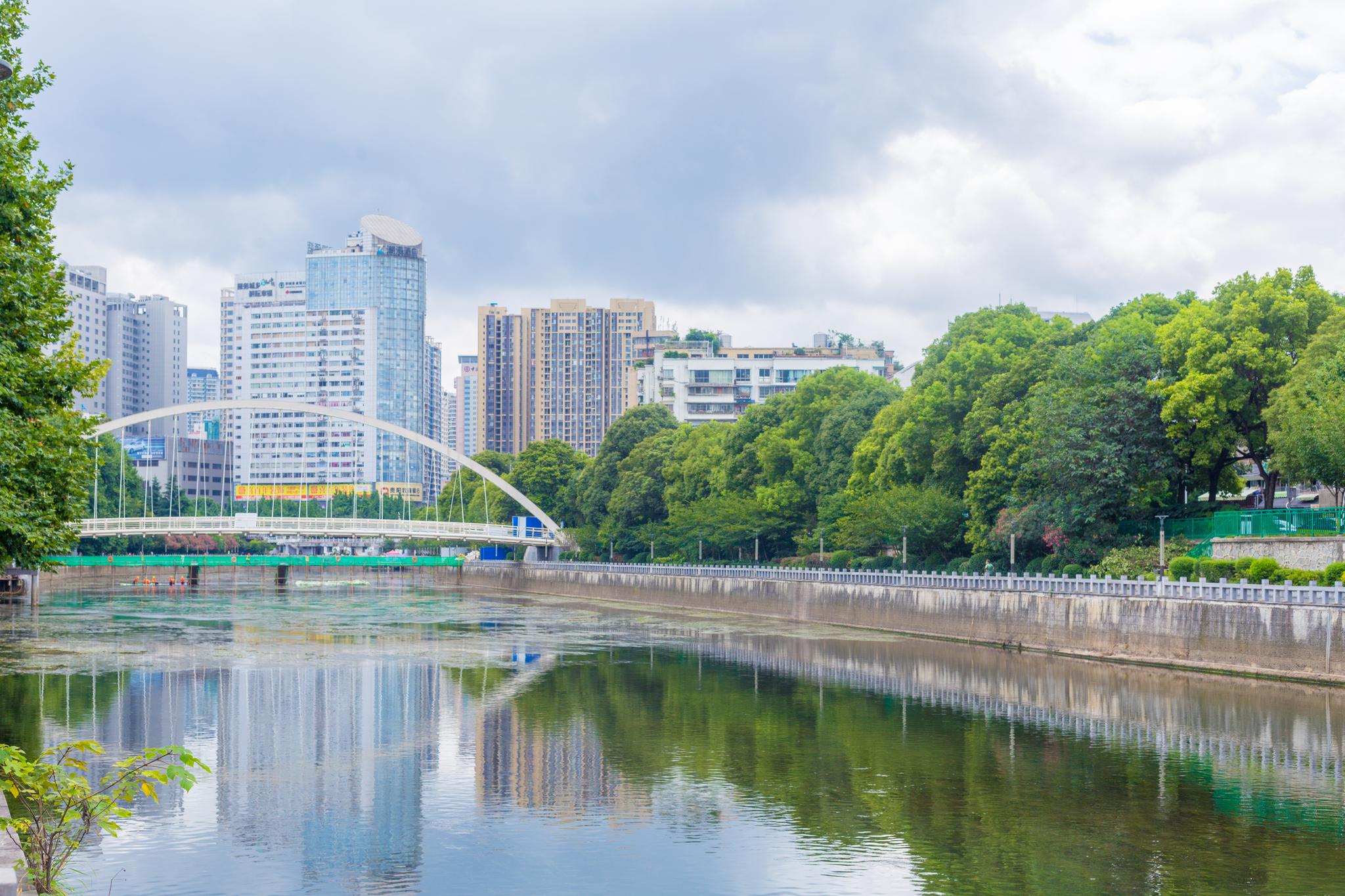 夏天最凉快的4个城市,平均20℃左右,空调都卖不出去