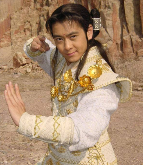 同样是扮演哪吒:何威帅气,宋祖儿可爱,他让人啼笑皆非!