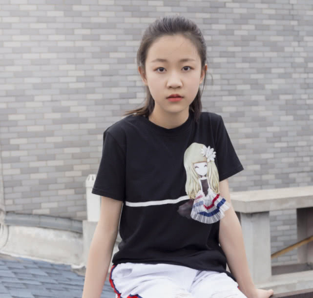 曾被称"小王珞丹",如今13岁长出初恋脸|徐玺涵|童星|参演_新浪新闻