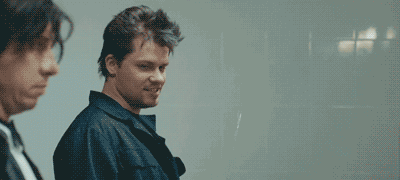 搞笑GIF:这种玩笑只能中午开,因为早晚会出事的