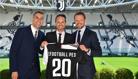 足球游戏也有版权大战 实况足球 力压 Fifa 开启收割 实况足球 新浪财经 新浪网