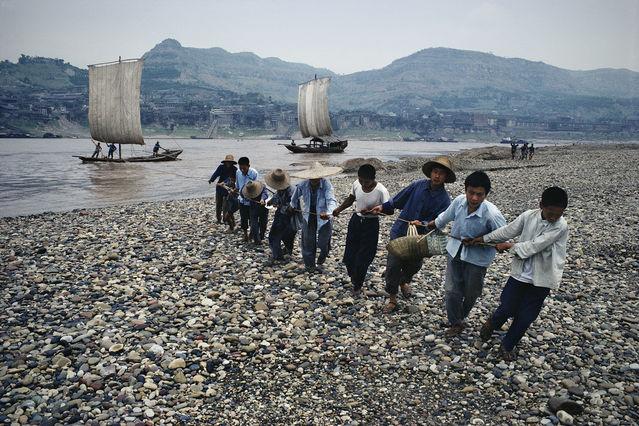 长江纤夫,重庆,摄影,艺术微喷,1980