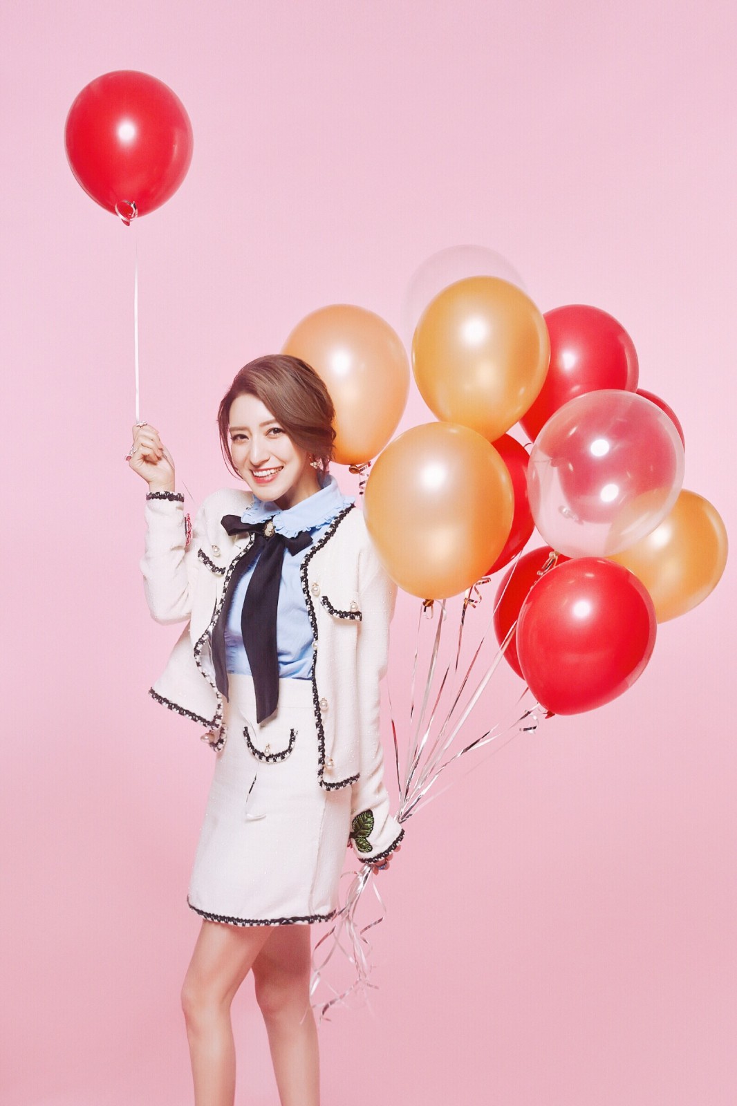 lara梁心颐献唱亲爱的热爱的新曲光耀诠释青春正能量