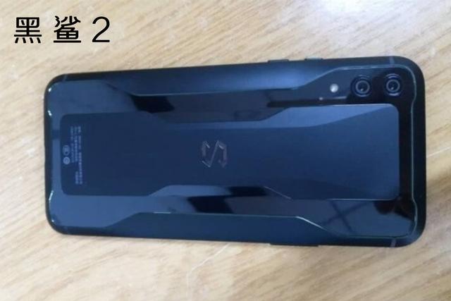 电竞手机的硬核配件既然作为游戏手机,黑魔2的游戏配置自然是非常优秀