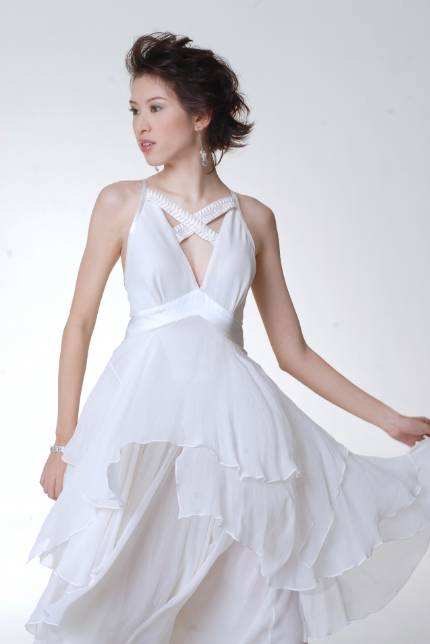 前港姐陈思齐入tvb12年无发展转行做按摩师曾被封为翻版朱玲玲