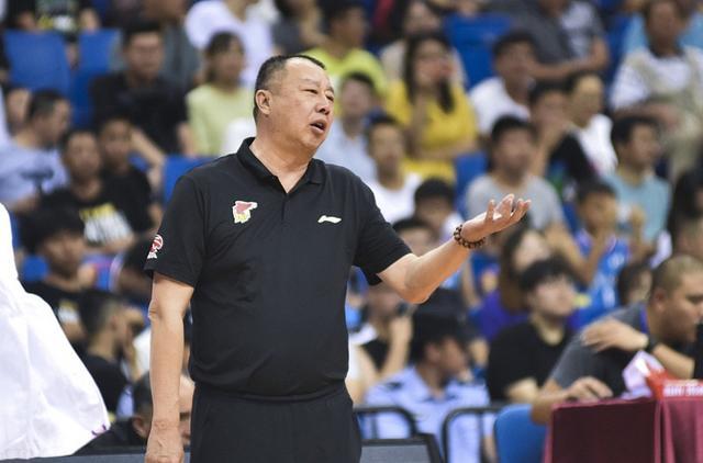 青岛男篮又有大动作吴庆龙示意阵容将迎巨变多名强援有望加盟