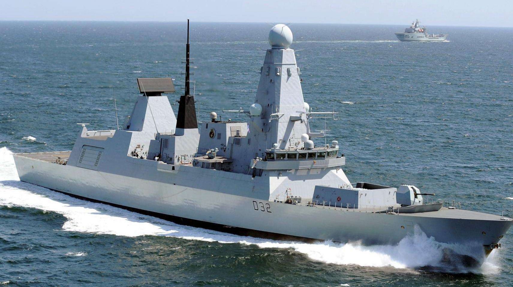 "邓肯"号驱逐舰是英国最先进的45型驱逐舰,但型号的舰船总共也就6艘