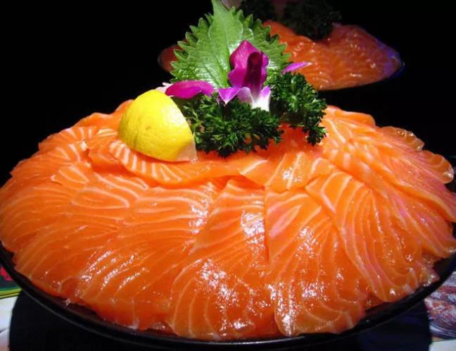 4种"生吃才美味"的海鲜美食!图1是日本人最爱,图4吃不起!