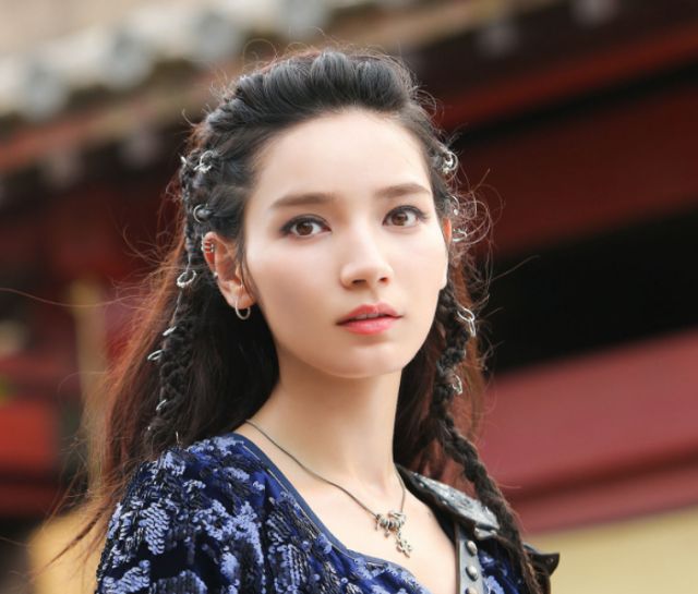 那就是翼族公主胭脂和子澜!而现实中他们叫做代斯和刘芮麟!